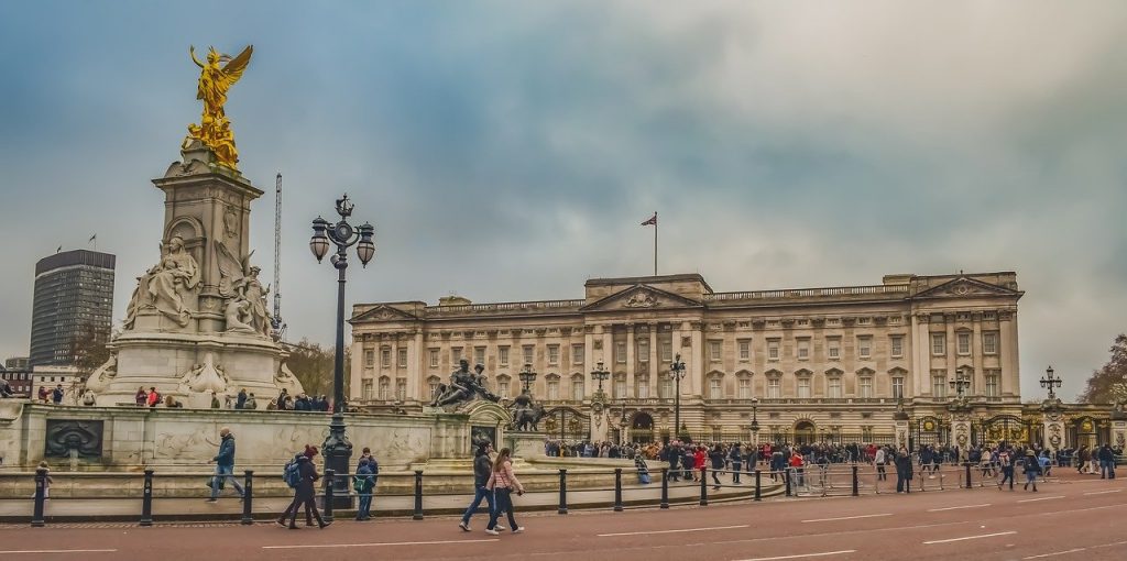 Royal Life - Buckingham Palace London