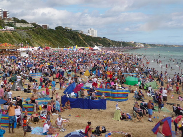 Bournemouth beach goers to stop camping, or face prosecution and fines